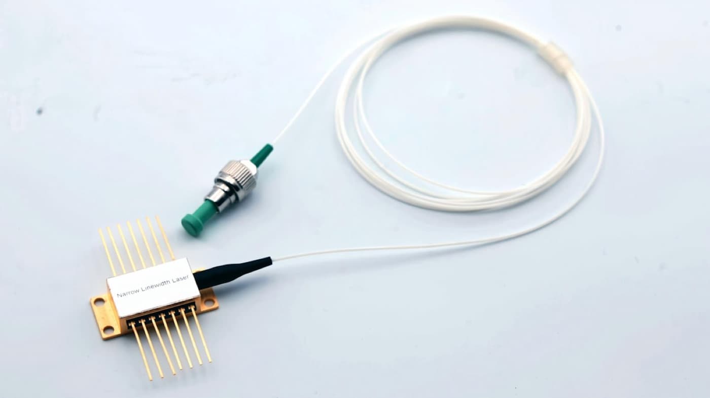 A narrow-linewidth laser diode module with a fibre optic pigtail